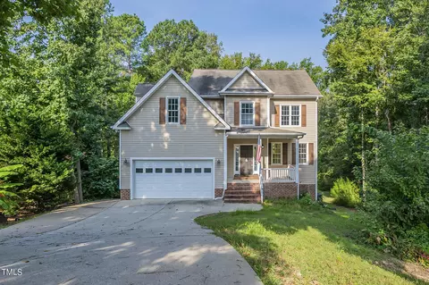 706 E Holding Ave, Wake Forest, NC 27587