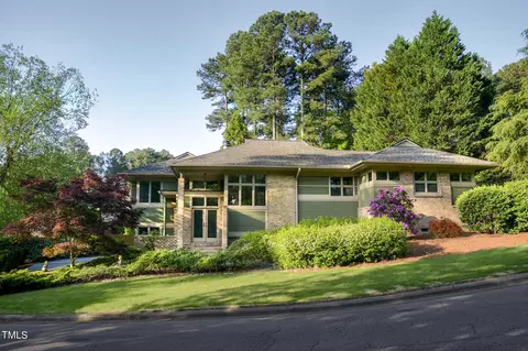 105 Wheatsbury Dr, Cary, NC 27513