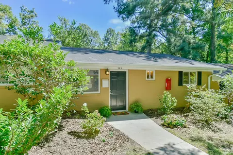 105 Sue Ann Ct #B, Carrboro, NC 27510
