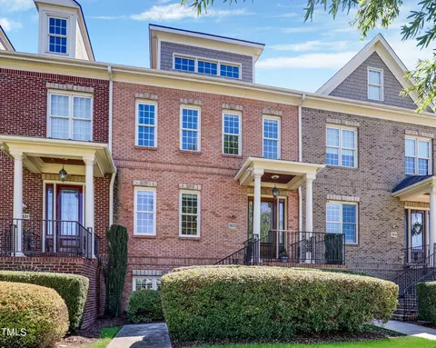 7633 Mccrimmon Pkwy, Cary, NC 27519