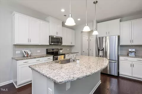 1407 Catch Fly Ln, Durham, NC 27713 photo 9