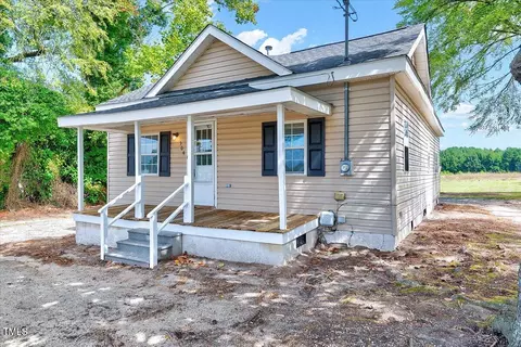 Exterior - 304 W Main St, Pine Level, NC 27568 photo 3 of 11