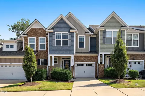 628 Chronicle Dr, Cary, NC 27513