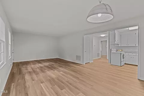 Living - 2909 Oberry St, Raleigh, NC 27607 photo 1 of 2