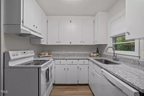 Kitchen - 2909 Oberry St, Raleigh, NC 27607 photo 1 of 2