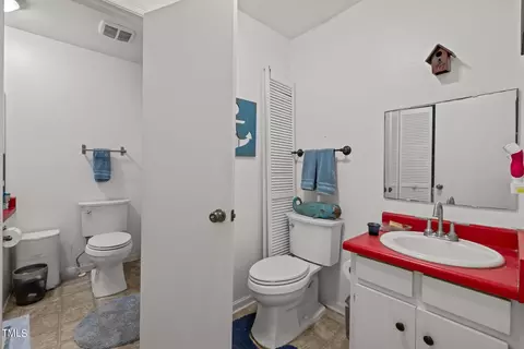 Bath - 2909 Oberry St, Raleigh, NC 27607 photo 3 of 4
