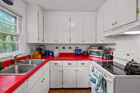 Kitchen - 2909 Oberry St, Raleigh, NC 27607 photo 2 of 2