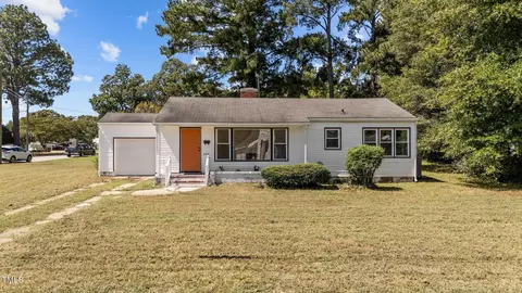 206 Catherine St, Benson, NC 27504