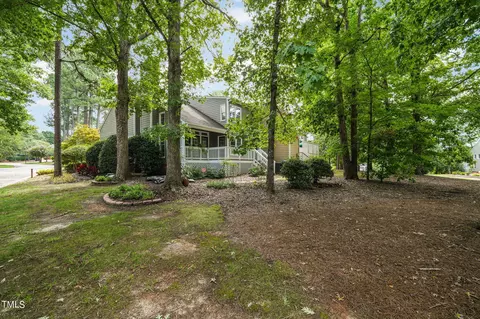 16 Renwick Ct, Raleigh, NC 27615