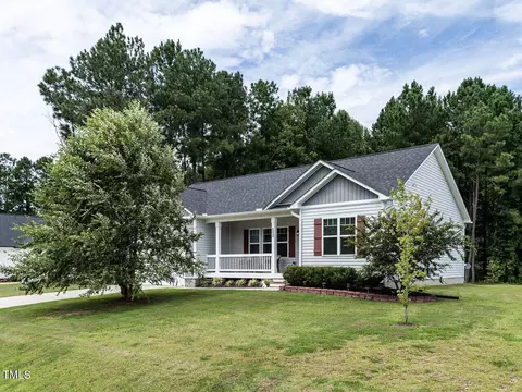 252 Fender Dr, Zebulon, NC 27597