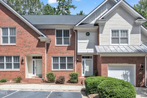 132 Ashton Hall Ln, Raleigh, NC 27609