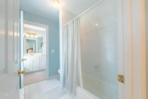 Bath - 103 Declair Ct, Cary, NC 27513 photo 6 of 6