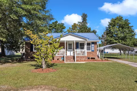 106 Jupiter Dr, Dunn, NC 28334