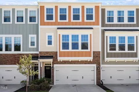 1016 Manorhaven Dr, Durham, NC 27703
