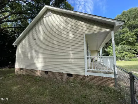 120 Meadow Ridge Dr, Willow Spring, NC 27592 photo 4