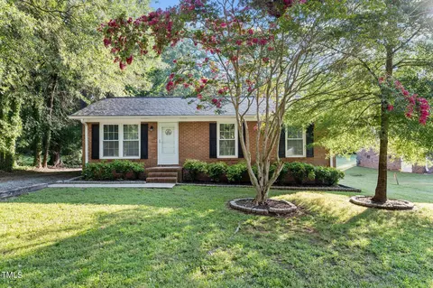 1329 Springdale Dr, Burlington, NC 27215