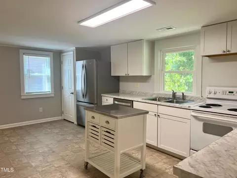 708 E Vance Street St, Dunn, NC 28334 photo 15