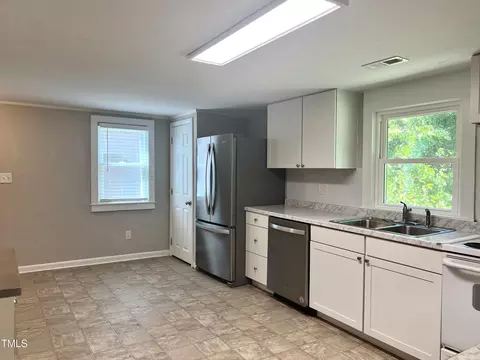 708 E Vance Street St, Dunn, NC 28334 photo 11