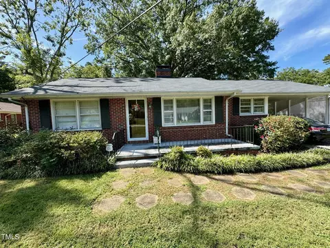 1205 Oakridge Ave, Henderson, NC 27536