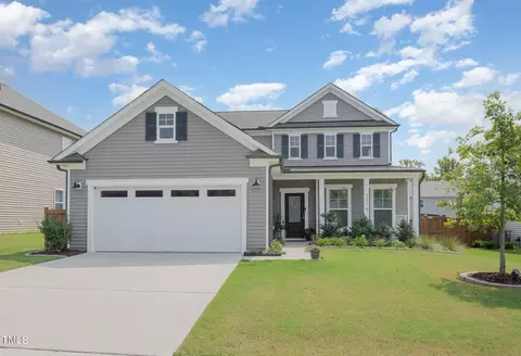 2216 Fairway Green Dr, Fuquay Varina, NC 27526