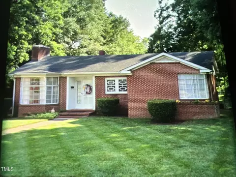 203 W Rockspring St, Henderson, NC 27536