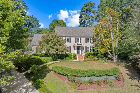 7 Heather Pl, Durham, NC 27707
