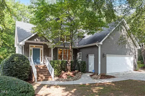108 Helmsdale Dr, Chapel Hill, NC 27517