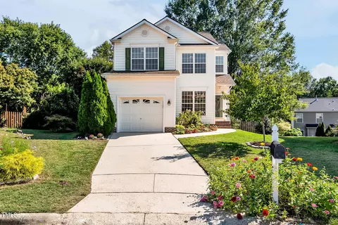 5500 Creekdale Cir, Raleigh, NC 27612