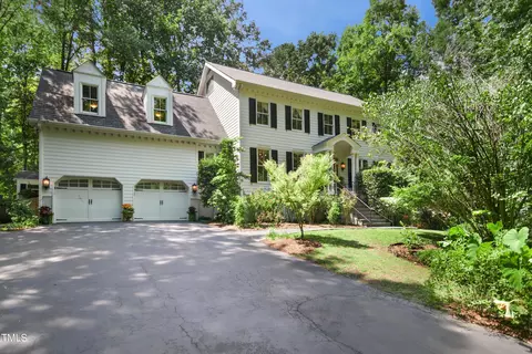 816 Pinehurst Dr, Chapel Hill, NC 27517