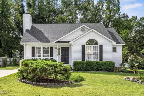 1125 Spruce Dr, Zebulon, NC 27597