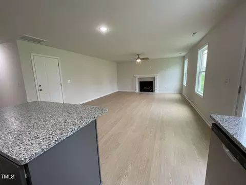 44 Lotus Ave, Smithfield, NC 27577 photo 4