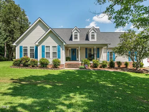 101 Nolan Cir, Clayton, NC 27520