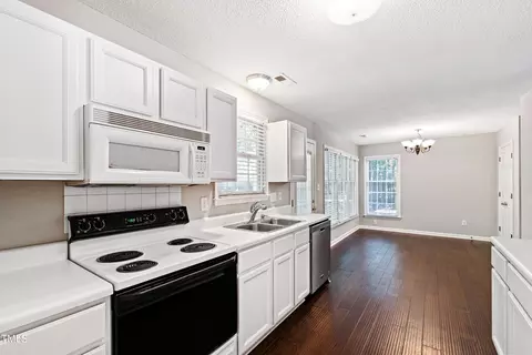 4 Burwell Ct, Durham, NC 27705
