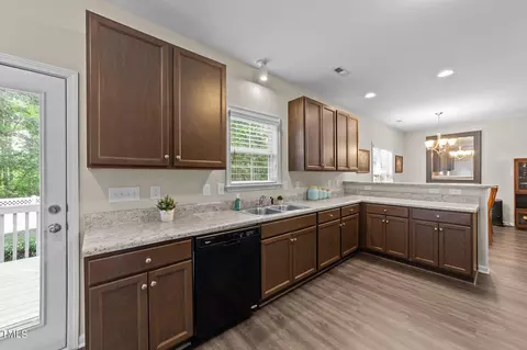 325 Cross Link Dr, Angier, NC 27501 photo 9