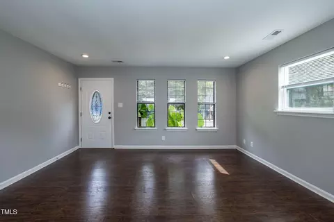 934 Belvin Ave, Durham, NC 27704 photo 6