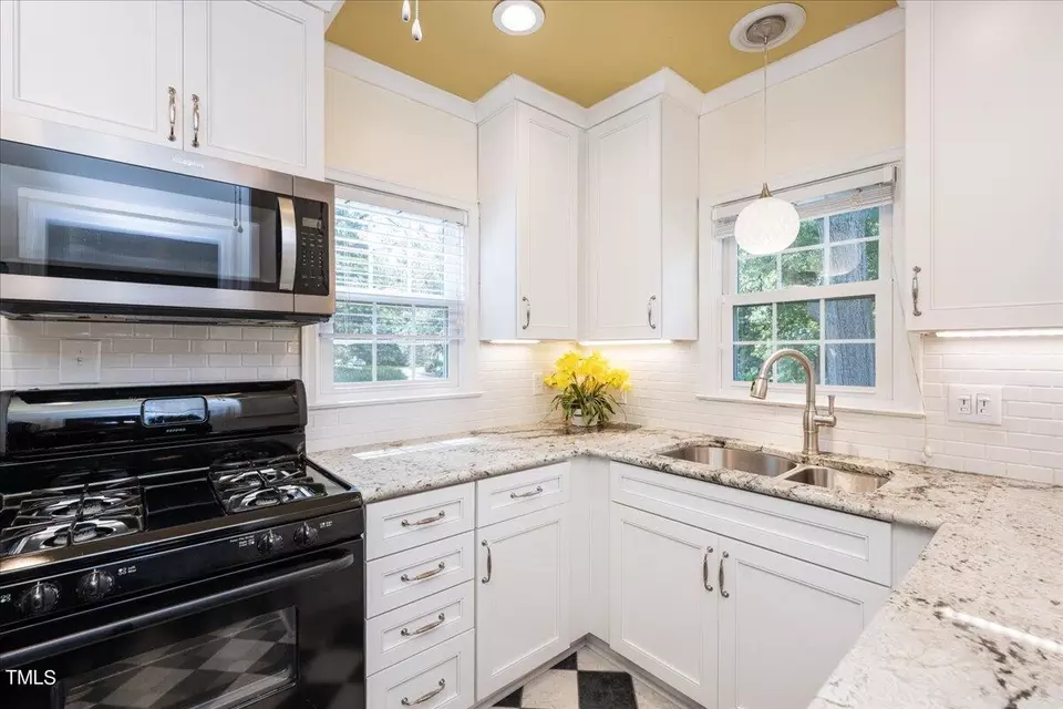 Kitchen - 2800 Elgin St, Durham, NC 27704 photo 1 of 4