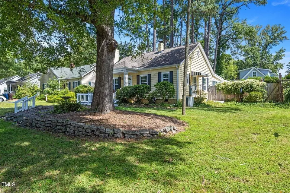 Exterior - 2800 Elgin St, Durham, NC 27704 photo 3 of 7