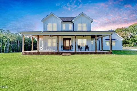 997 Jackson Rd, Fuquay Varina, NC 27526