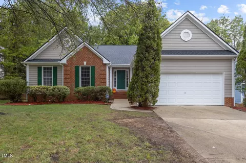 17 Vestrial Ln, Durham, NC 27703