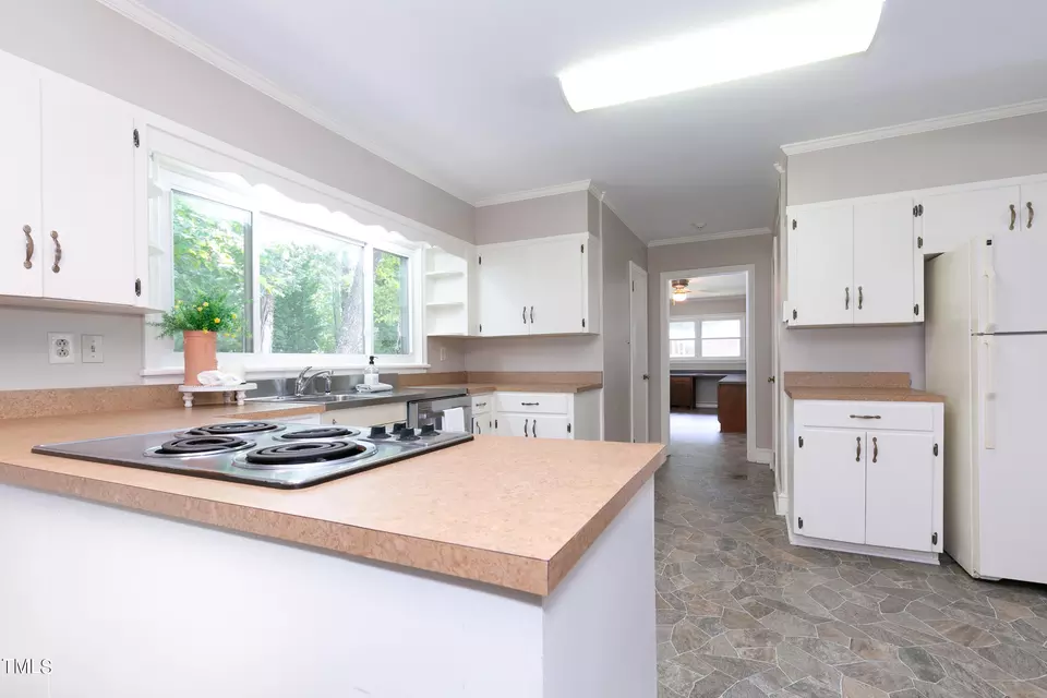 Kitchen - 901 W 6th St, Siler City, NC 27344 photo 7 of 7