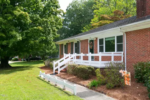 Exterior - 901 W 6th St, Siler City, NC 27344 photo 1 of 8