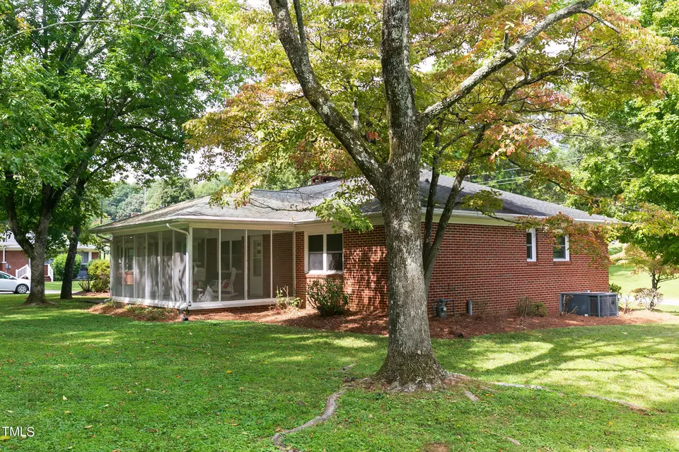 Exterior - 901 W 6th St, Siler City, NC 27344 photo 6 of 8