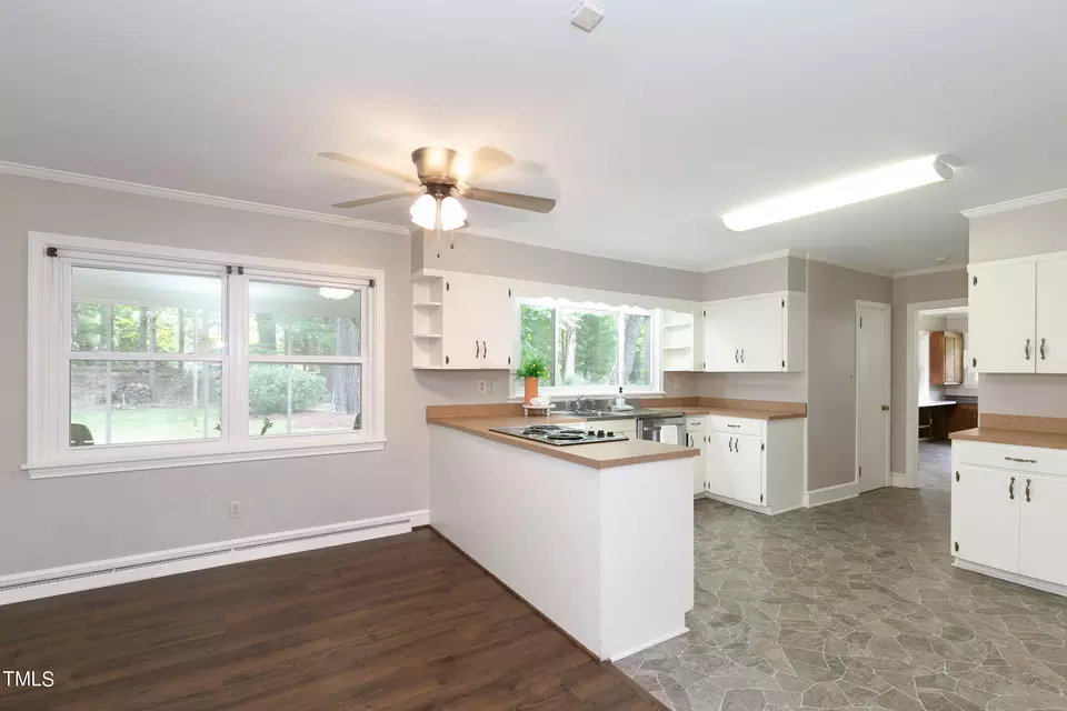 Kitchen - 901 W 6th St, Siler City, NC 27344 photo 6 of 7