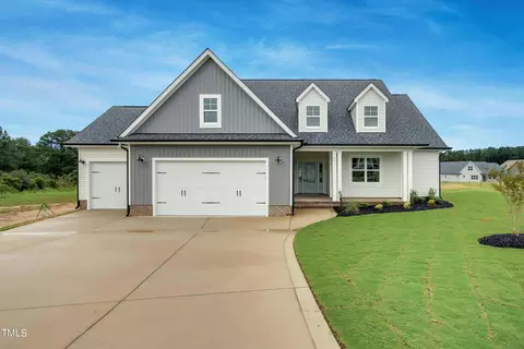 40 Winterwood Dr, Benson, NC 27504