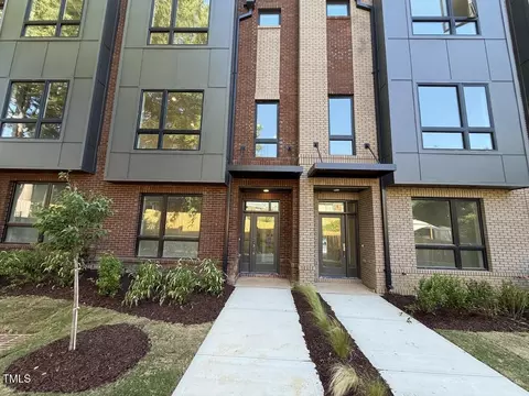 704 Chatham View Rd #12, Cary, NC 27511