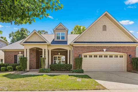 2465 Glenkirk Dr, Burlington, NC 27215