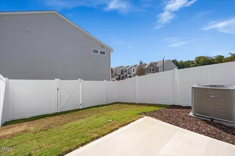 667 Rolling Flds Dr, Graham, NC 27253 photo 23