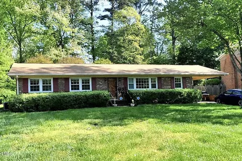 409 Kenwood Ct, Raleigh, NC 27609