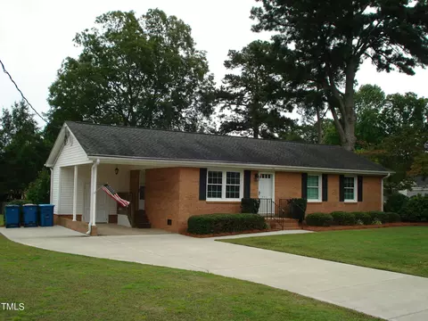 806 Oakwood Ave, Dunn, NC 28334