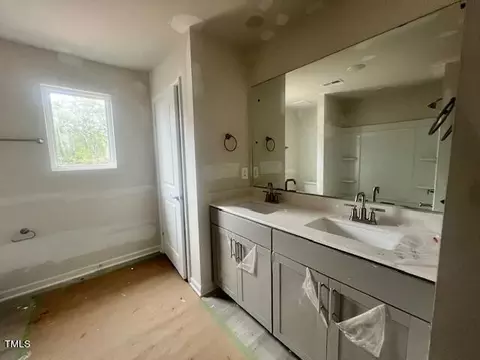 Bath - 245 Squirrel Oaks Ln, Garner, NC 27529 photo 3 of 3